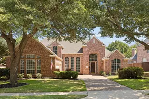 4412 Crown Knoll Cir, Flower Mound, TX 75028 - Photo 2