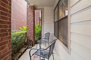 3261 Donnelly Cir, Fort Worth, TX 76107 - Photo 2