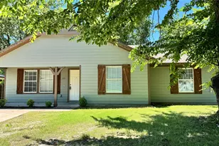1715 Hemphill St, Greenville, TX 75401 - Photo 2