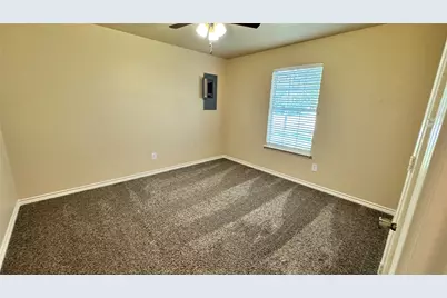 1715 Hemphill Street, Greenville, TX 75401 - Photo 8