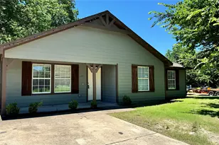 1715 Hemphill St, Greenville, TX 75401 - Photo 1