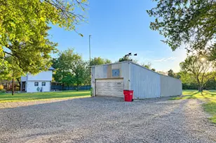 351 County Rd 2274, Telephone, TX 75488 - Photo 36