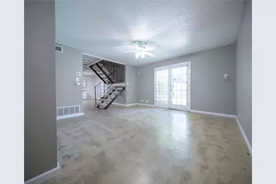1717 N Locust Street #2, Denton, TX 76201 - Photo 4