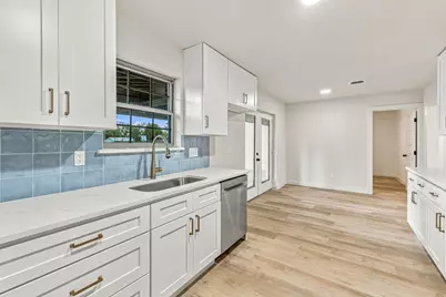 13706 Janwood Lane, Farmers Branch, TX 75234 - Photo 12