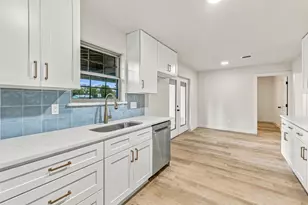13706 Janwood Ln, Farmers Branch, TX 75234 - Photo 12