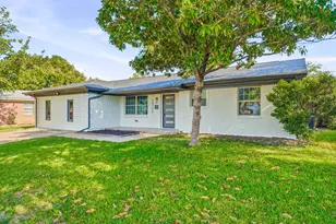 13706 Janwood Ln, Farmers Branch, TX 75234 - Photo 2