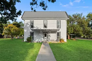 202 N Kickapoo St, Lipan, TX 76462 - Photo 2