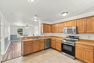 1614 S Montgomery St, Sherman, TX 75090 - Photo 10