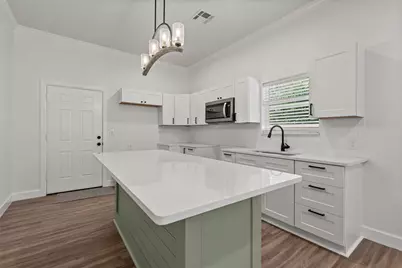 2415 S 9th Street, Waco, TX 76706 - Photo 4