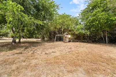 4600 Hunters Glen Court, Granbury, TX 76048 - Photo 2