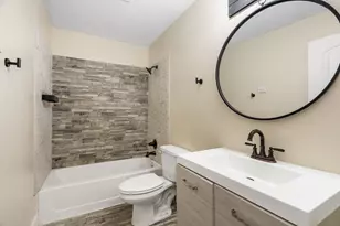 4600 Hunters Glen Ct, Granbury, TX 76048 - Photo 16
