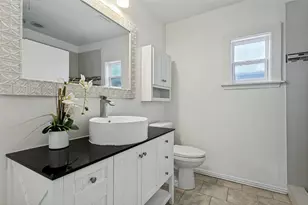 403 E Franklin St, Grapevine, TX 76051 - Photo 14