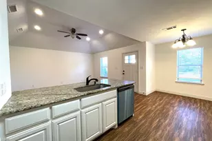 508 W Hull St, Denison, TX 75020 - Photo 4