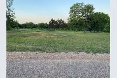 400 E Oakdale Street, Keene, TX 76059 - Photo 2