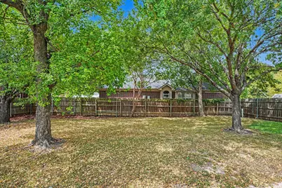 5612 Greenwich Drive, Arlington, TX 76018 - Photo 18