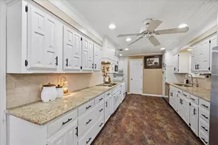 101 Randy Rd, Pecan Hill, TX 75165 - Photo 14