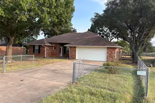 109 Waldman Dr, Gun Barrel City, TX 75156 - Photo 2