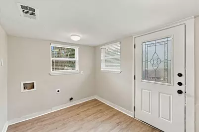 2842 Harlandale Avenue, Dallas, TX 75216 - Photo 14