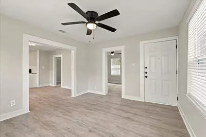 2842 Harlandale Avenue, Dallas, TX 75216 - Photo 2