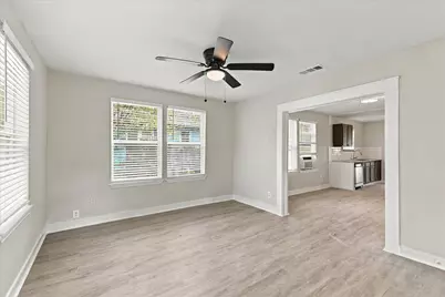 2842 Harlandale Avenue, Dallas, TX 75216 - Photo 4