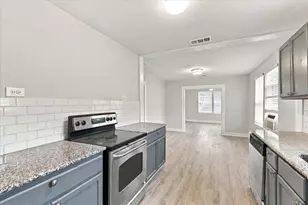 2842 Harlandale Ave, Dallas, TX 75216 - Photo 8