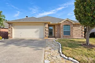 9304 Marilyn Ct, White Settlement, TX 76108 - Photo 1