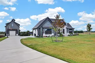 210 Low Bird Ln, Waxahachie, TX 75167 - Photo 2
