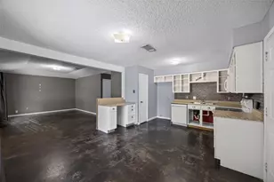 5211 Hideaway Ct, Arlington, TX 76017 - Photo 8