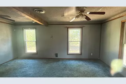 701 N Newark Street, Decatur, TX 76234 - Photo 8