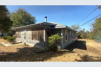 701 N Newark Street, Decatur, TX 76234 - Photo 4