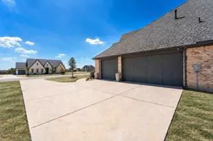 2728 Kessler Dr, Celina, TX 75009 - Photo 32