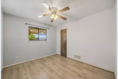 10123 Candlebrook Drive, Dallas, TX 75243 - Photo 26