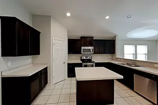 10129 Blue Bell Dr, Fort Worth, TX 76108 - Photo 4