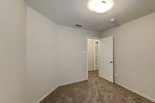 10129 Blue Bell Dr, Fort Worth, TX 76108 - Photo 8