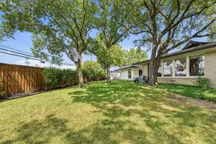 9307 Crestedge Dr, Dallas, TX 75238 - Photo 36
