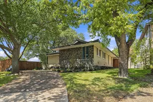 9307 Crestedge Dr, Dallas, TX 75238 - Photo 2