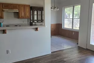 850 Valley View Ct, Burleson, TX 76028 - Photo 4