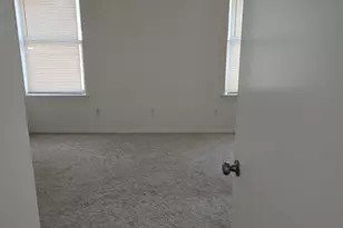 850 Valley View Ct, Burleson, TX 76028 - Photo 22