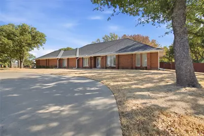 2116 Cherokee Loop, Graham, TX 76450 - Photo 2
