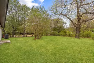 565 Alcorn Ave, Dallas, TX 75217 - Photo 26