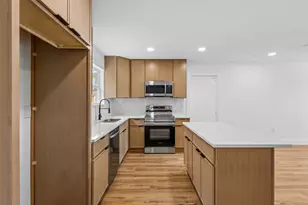 565 Alcorn Ave, Dallas, TX 75217 - Photo 8