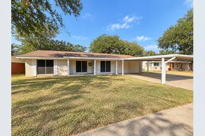 304 S Norma Drive, Lacy Lakeview, TX 76705 - Photo 1
