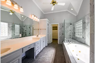 2389 Briarhill Boulevard, Highland Village, TX 75077 - Photo 10