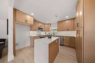 3814 Woodside Rd, Carrollton, TX 75007 - Photo 16