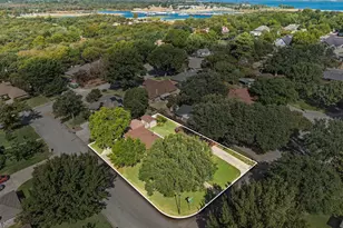 1401 Sandpiper St, Grapevine, TX 76051 - Photo 2