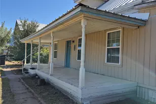 408 E Housley St, Strawn, TX 76475 - Photo 2
