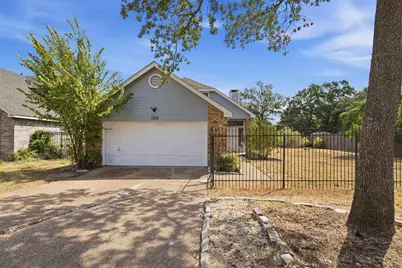 1308 Carver Lane, Irving, TX 75061 - Photo 2