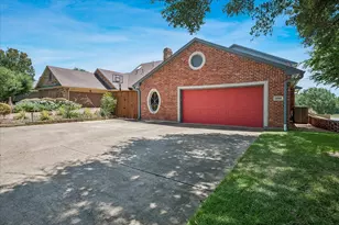 2702 Lawtherwood Ct, Dallas, TX 75214 - Photo 6