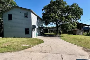 725 Summers Ln, Lake Dallas, TX 75065 - Photo 2
