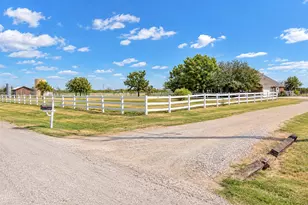 621 Old Stoney Ct, Ponder, TX 76259 - Photo 4